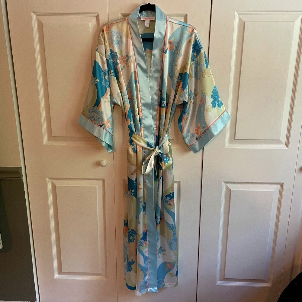 Oscar de la Renta Sleepwear Satin Floral Robe in Light Blue and Cream